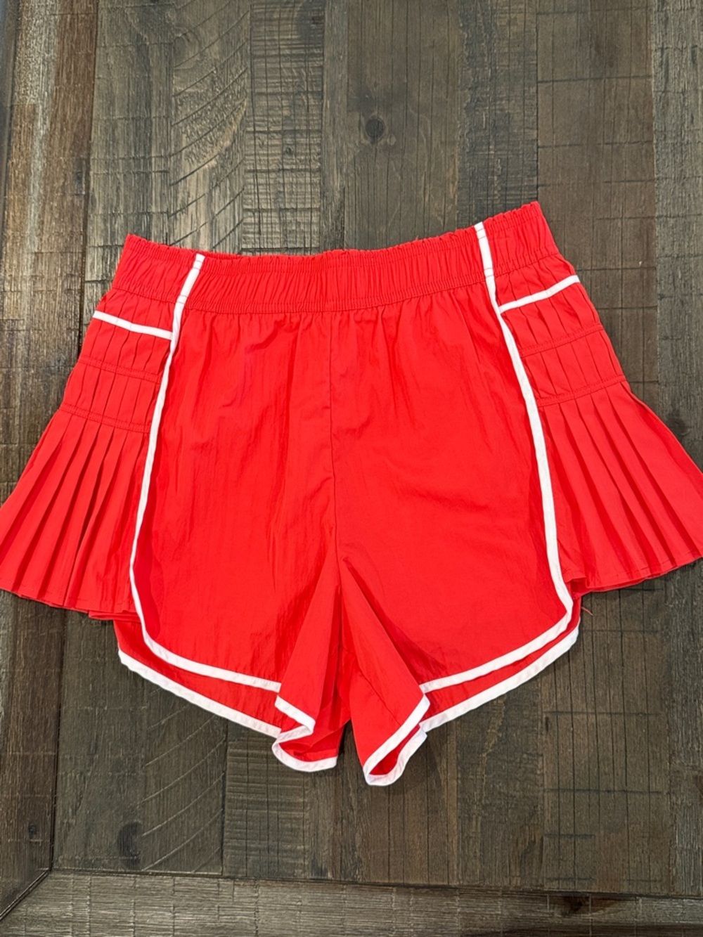 Yogalicious Radiant Red Courtside Chic Shorts Pleats Elastic Waist S